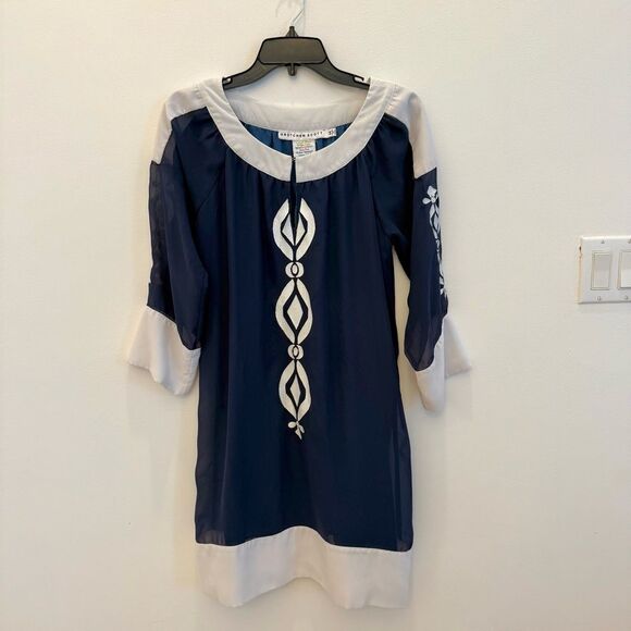 Gretchen Scott Designs Dresses & Skirts - Gretchen Scott Navy & White Embroidered Loose fitting Dress Medium